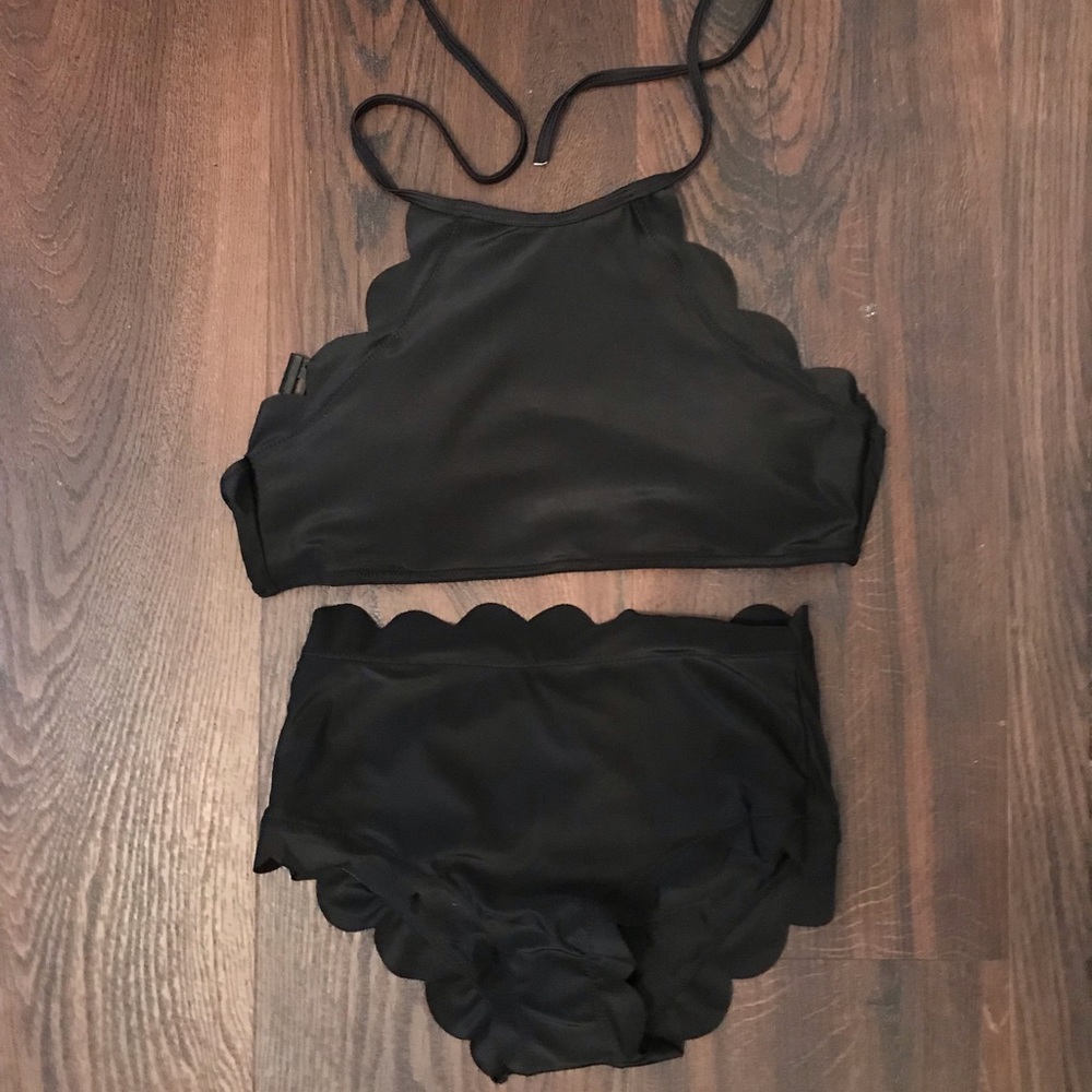 Wila black bikini